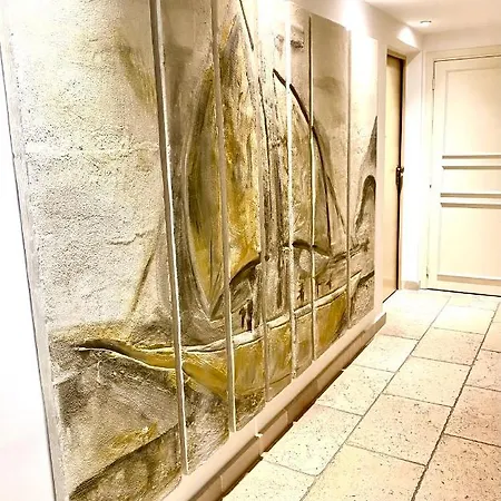 Chantal Deluxe Apartment Saint-Tropez